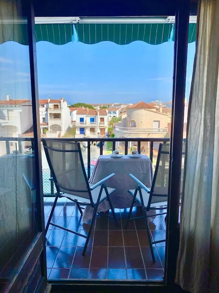 Disfruta De Vistas Al Canal Empuriabrava Apartamento