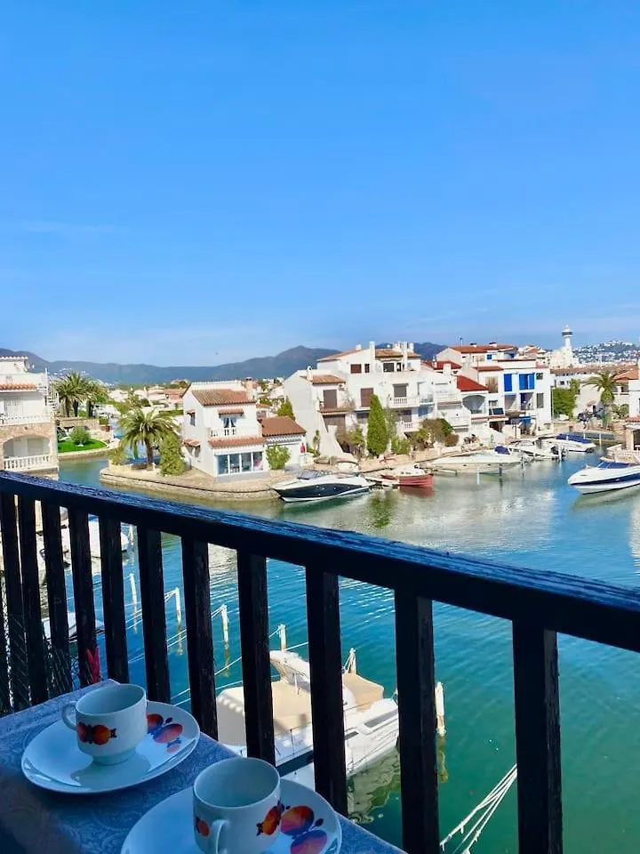 Disfruta De Vistas Al Canal Empuriabrava 0*,