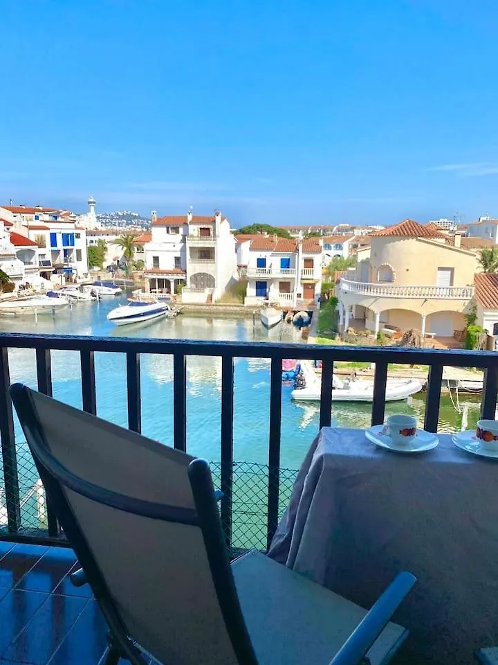 Disfruta De Vistas Al Canal Empuriabrava